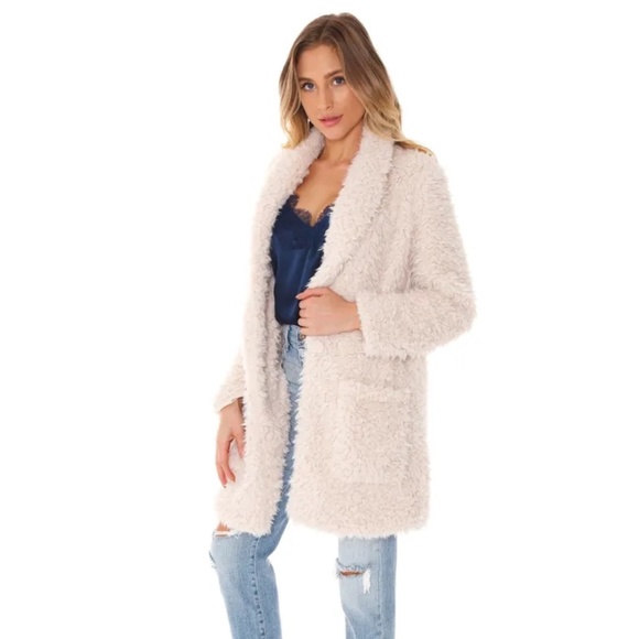 BB Dakota | Fur Mix-a-Lot Wubby Coat - Picture 2 of 8